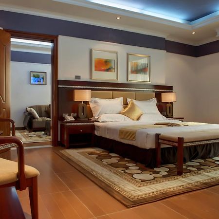 Cyan Hotel Addis-Abeba Extérieur photo
