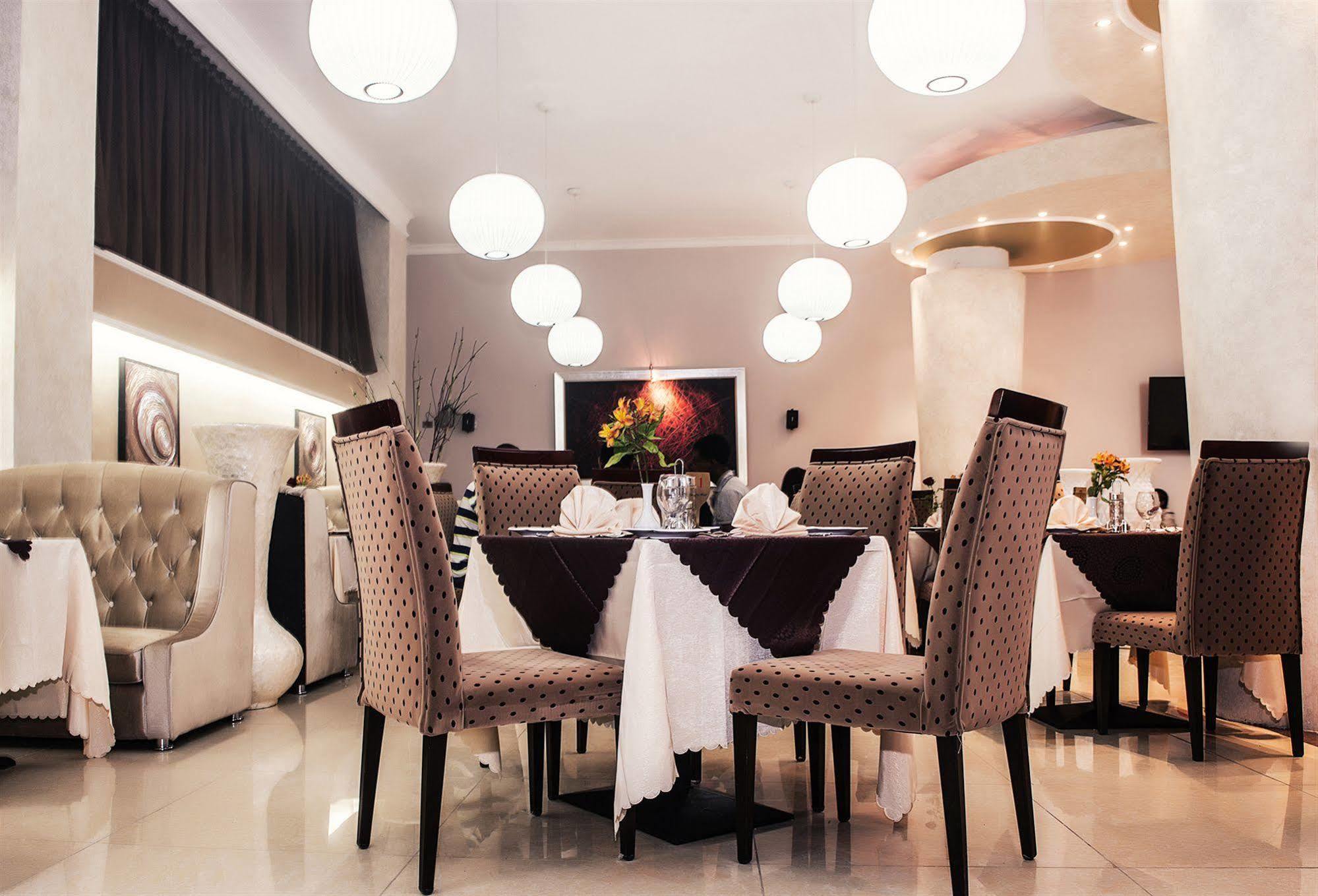 Cyan Hotel Addis-Abeba Extérieur photo