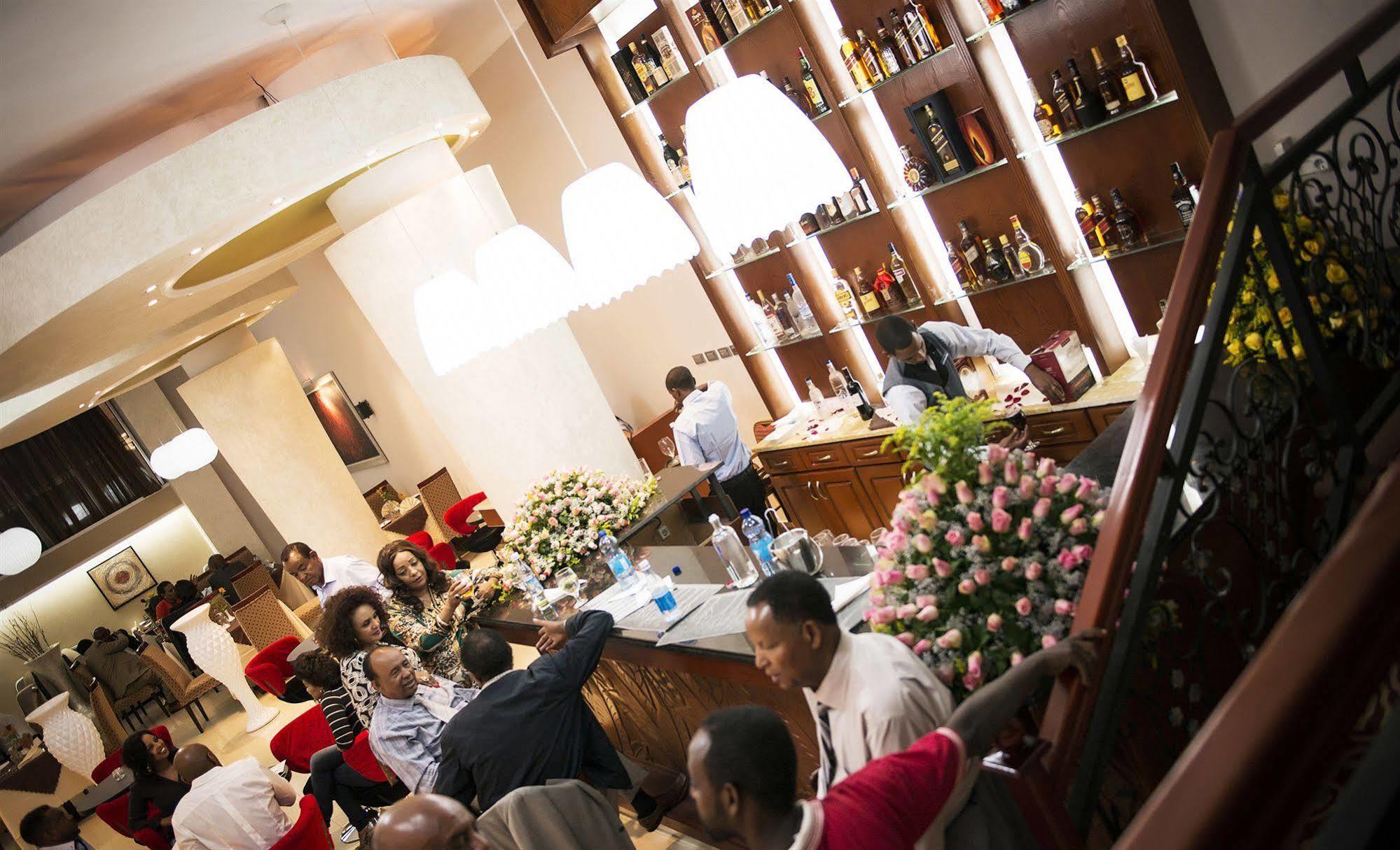 Cyan Hotel Addis-Abeba Extérieur photo